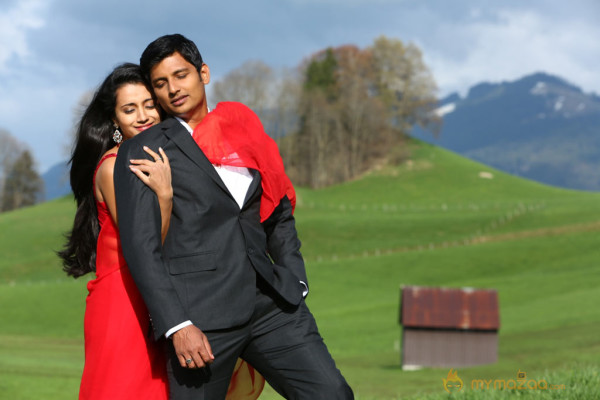  Endrendrum Punnagai Movie Stills 