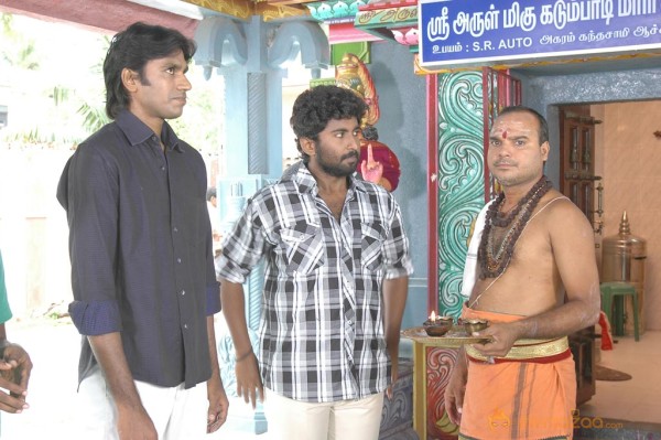 Endrume Aandham Movie Stills 