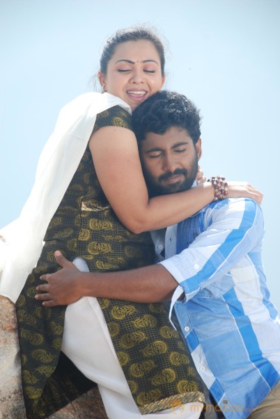 Endrume Aandham Movie Stills 