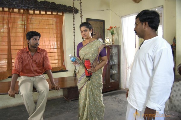 Endrume Aandham Movie Stills 