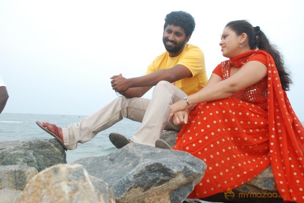 Endrume Aandham Movie Stills 