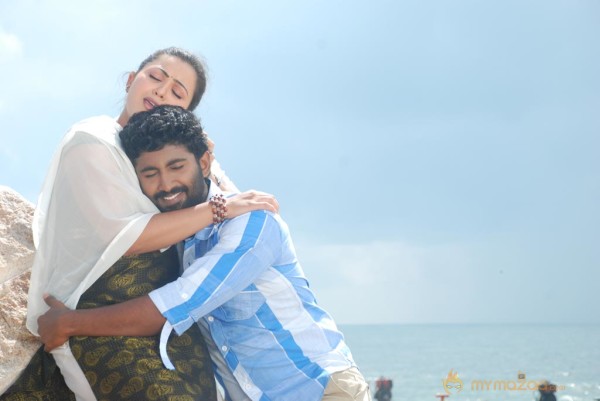 Endrume Aandham Movie Stills 