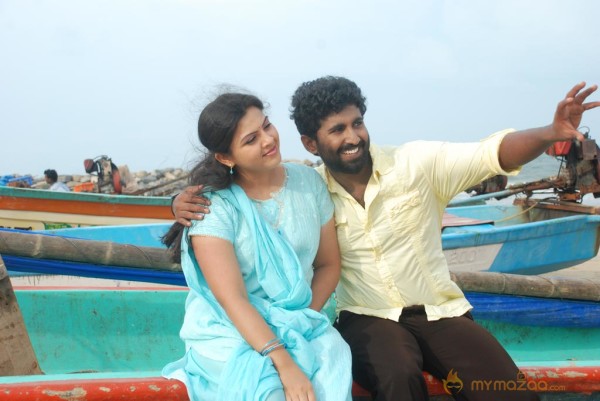 Endrume Aandham Movie Stills 