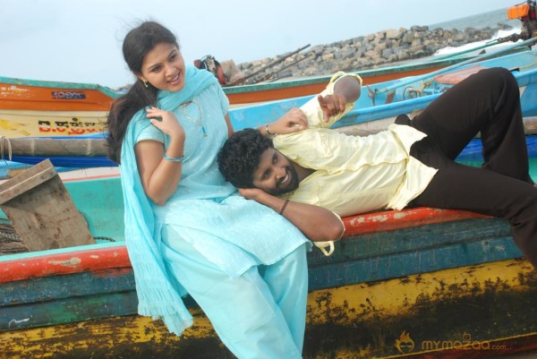 Endrume Aandham Movie Stills 