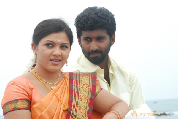 Endrume Aandham Movie Stills 