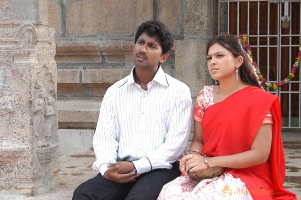 Endrume Aandham Movie Stills 