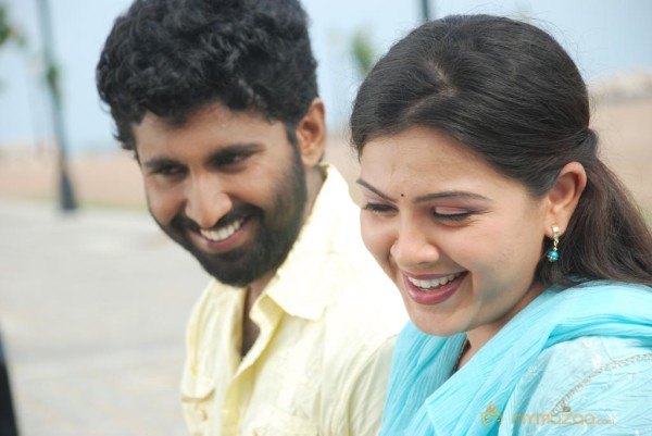 Endrume Aandham Movie Stills 