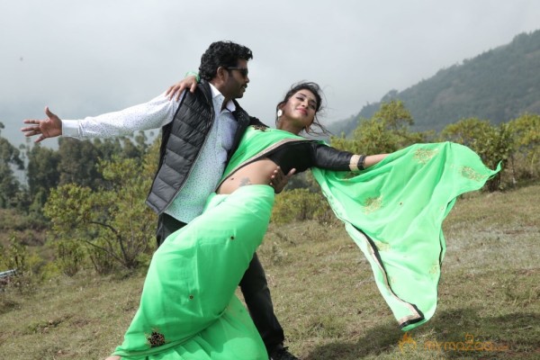 Ennama Katha Uduranunga Movie Stills