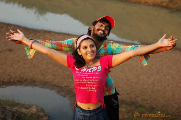 Ilamai Kadhal Movie Stills  