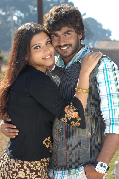 Ilamai Kadhal Movie Stills  