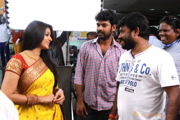 Kaaval movie working stills