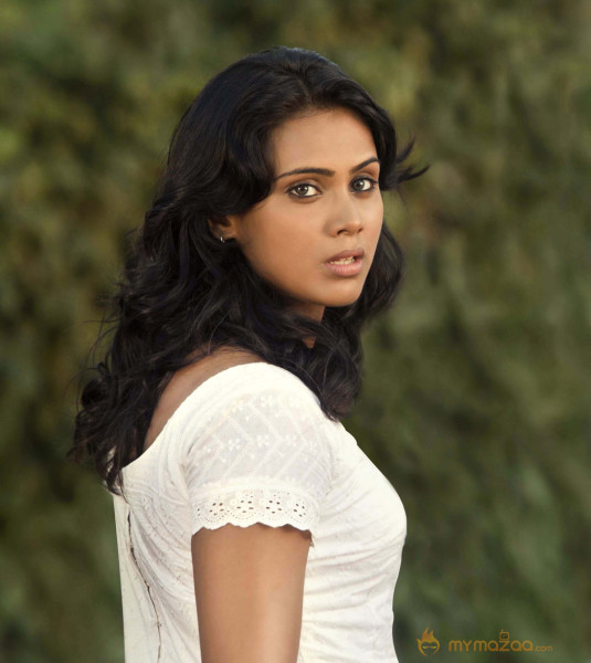 Kadal Movie Stills 