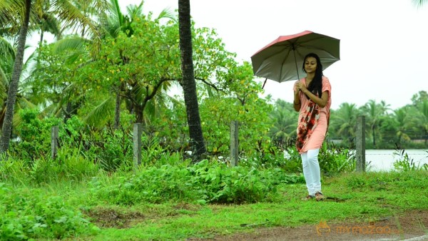 Kadhal Theeyai Kaiyil Edu Movie Stills 