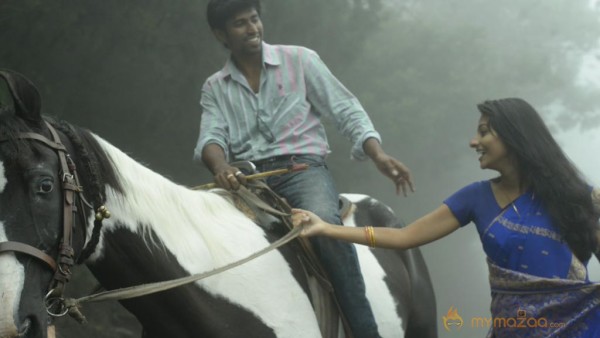 Kadhal Theeyai Kaiyil Edu Movie Stills 