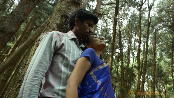 Kadhal Theeyai Kaiyil Edu Movie Stills 