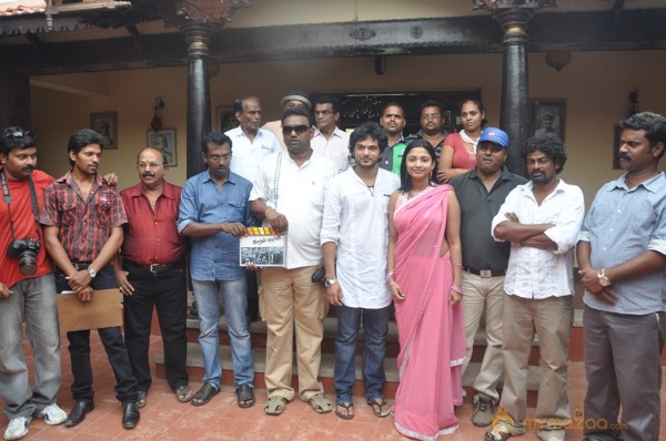  Kadhal Vazhakku Movie Working Stills 