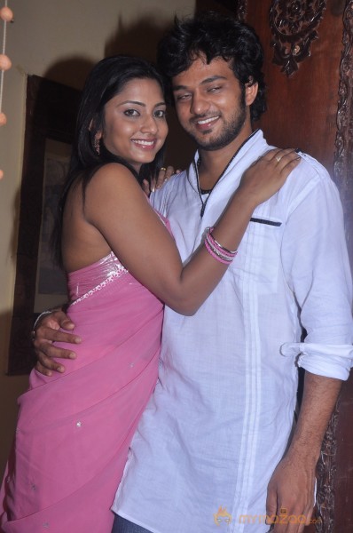  Kadhal Vazhakku Movie Working Stills 