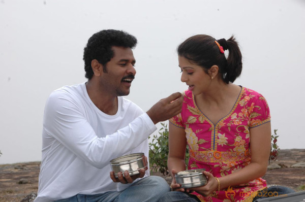 Kalavadiya Pozhuthugal Movie Stills 