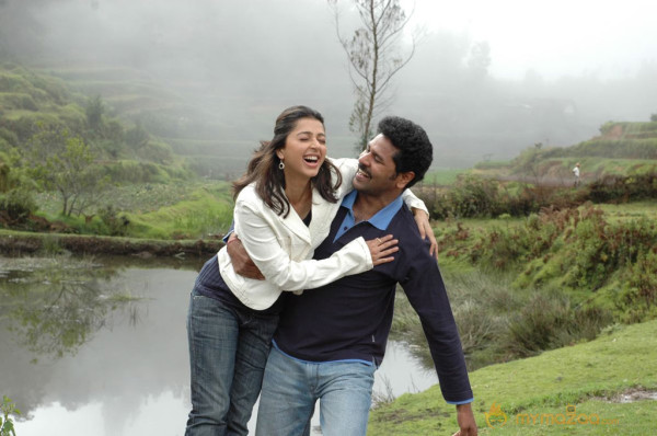 Kalavadiya Pozhuthugal Movie Stills 