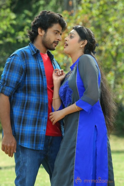 Kalyani Nair in Puthusa Naan Poranthen Movie Stills