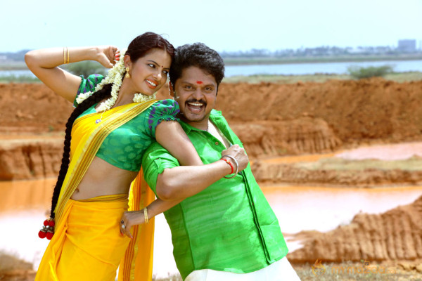 Kanniyum Kaaliyum Sema Kaadhal Movie Stills 