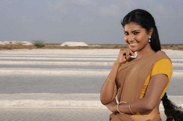 Karisalpattum Gaathinagarum Movie Stills 