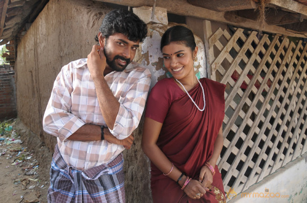 Karisalpattum Gaathinagarum Movie Stills 