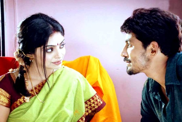 Kola Kolaya Mundhirika Movie Stills