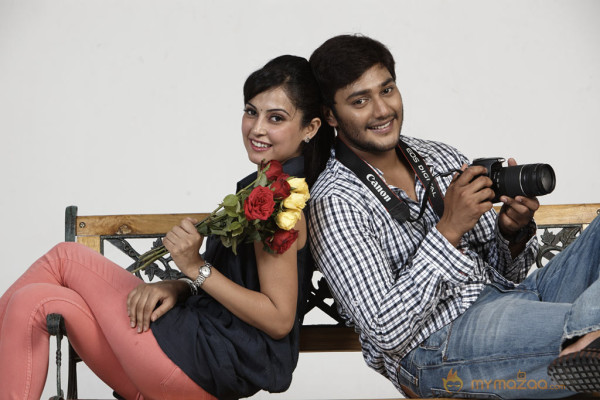 Maanathil Mayam Seithai Movie Stills  