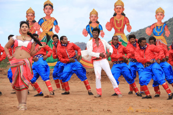 Madha Gaja Raja Movie Latest Stills 