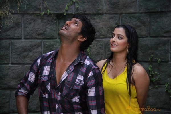 Madha Gaja Raja Movie Stills 