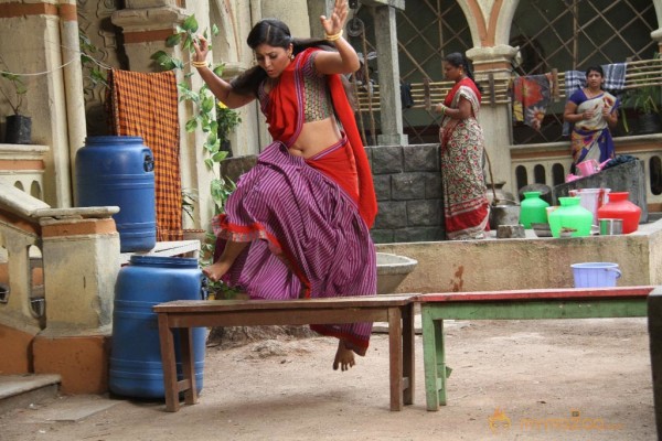 Madha Gaja Raja Movie Stills 