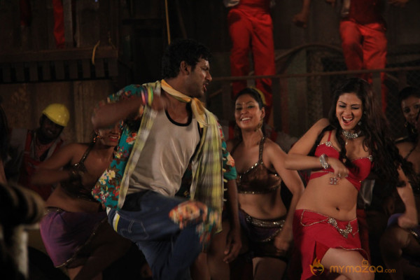 Madha Gaja Raja New Movie Stills 