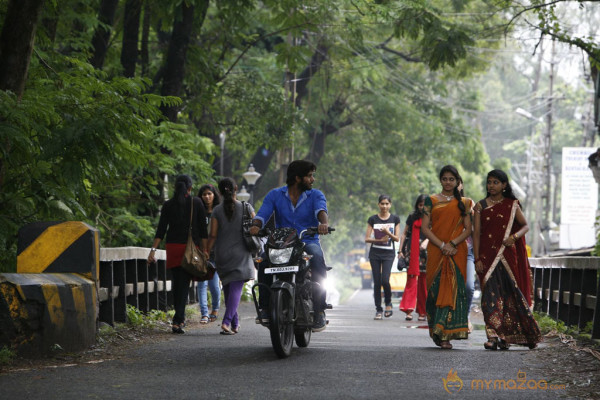 Madha Yaanai Koottam Movie Stills 