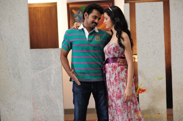 Manadhil Maayam Seidhai Movie Stills 