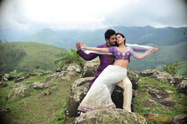 Manadhil Maayam Seidhai Movie Stills 