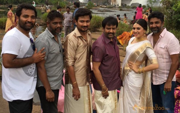 Manithan Movie Stills