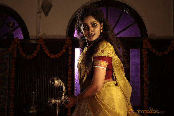 Manthrikan Movie Stills 