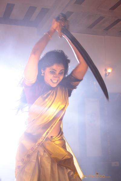 Manthrikan Movie Stills 