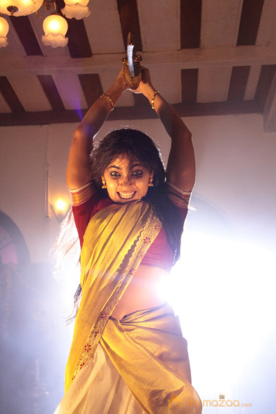 Manthrikan Movie Stills 