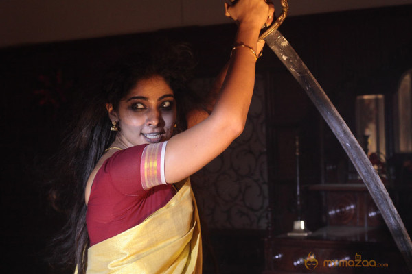 Manthrikan Movie Stills 