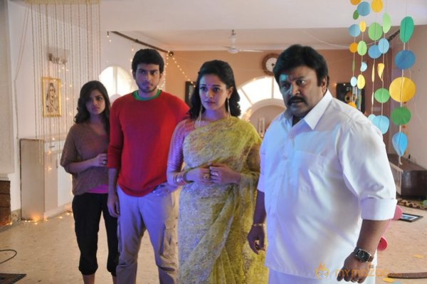 Meen Kuzhambum Mann Paanaiyum Movie Stills