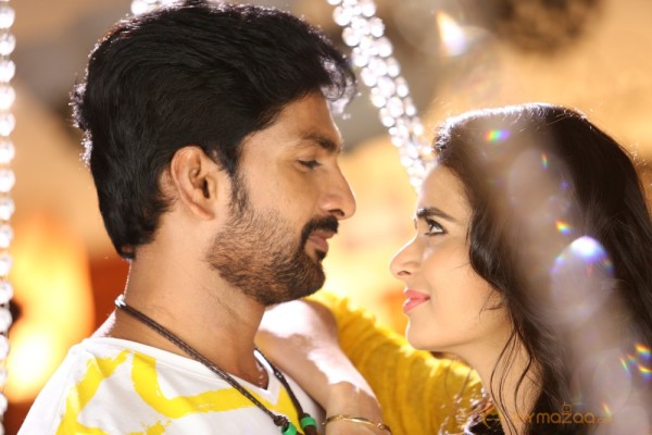 Meenakshi Dixit new movie: Bayam Oru Payanam Movie Photos