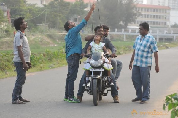 Metro Movie Onlocation Stills