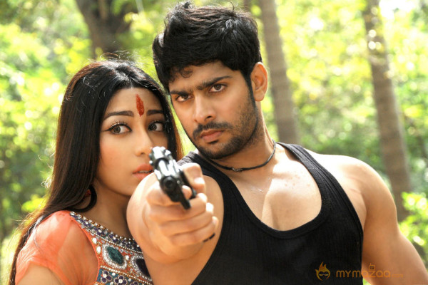 Minnal Movie Stills 