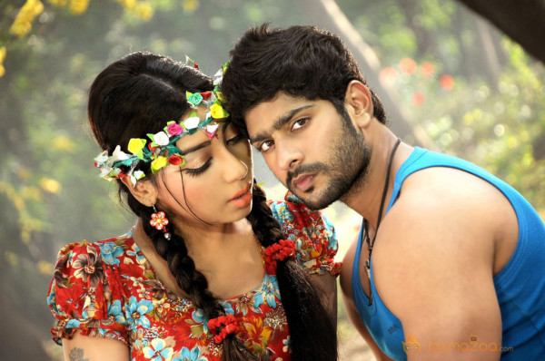 Minnal Movie Stills 