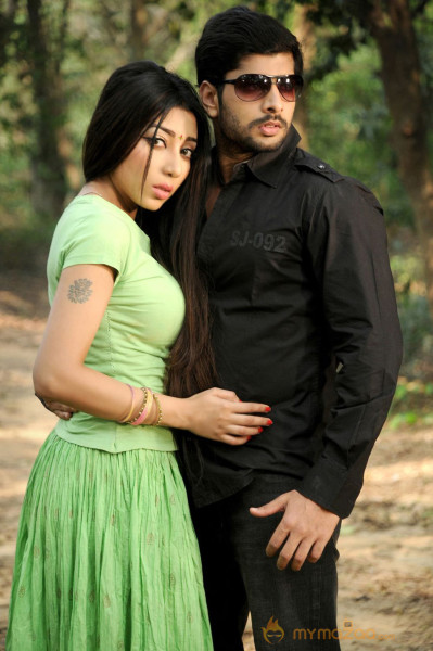 Minnal Movie Stills 