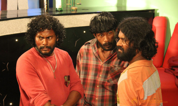 Moodar Koodam Movie Stills 