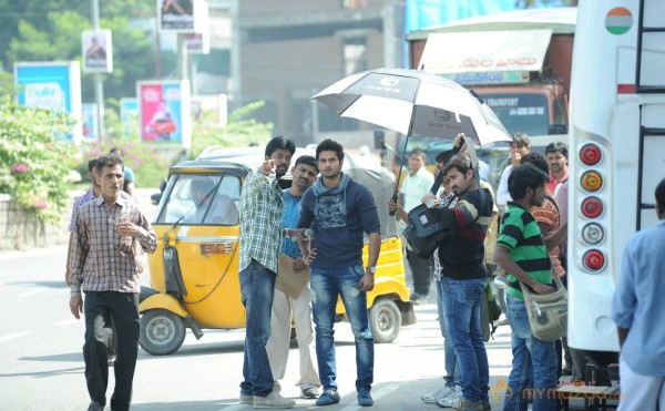 Mosagallaku Mosagadu Movie New Pics