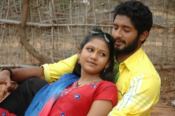 Mouna Mazhai Movie Stills 